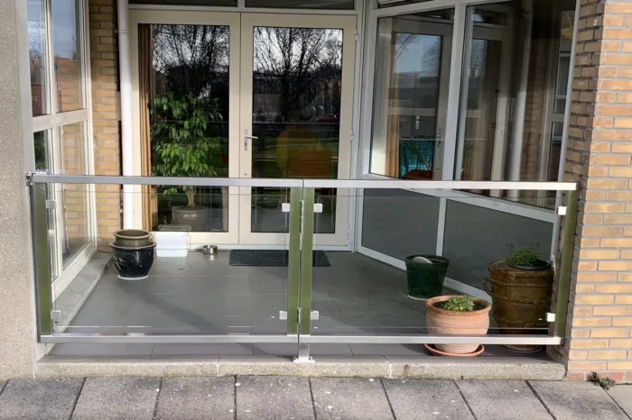 'Zeewaardige' balkons appartementencomplex bij Harlingen