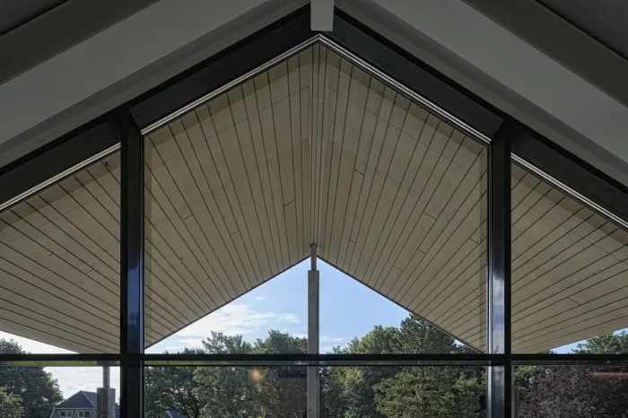 Bredeschool, Koudum plafon