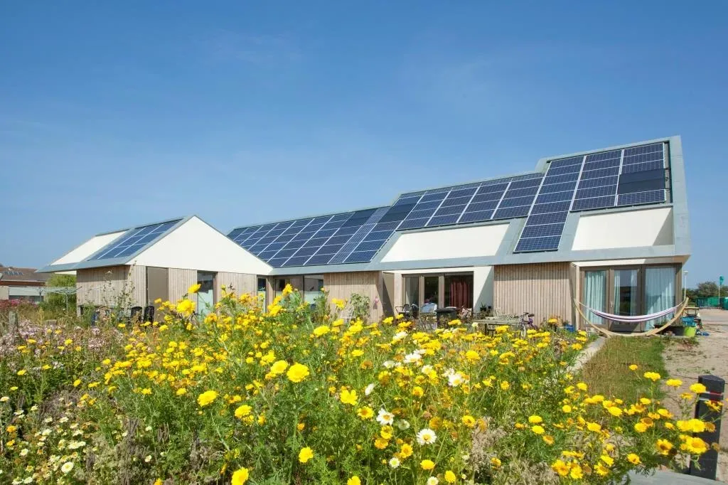 12 energieneutrale woningen in Den Hoorn