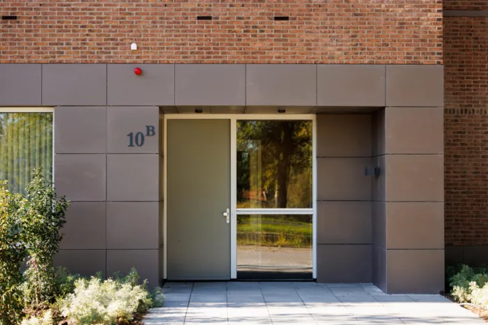 48 appartementen 't Harste, Sneek deur