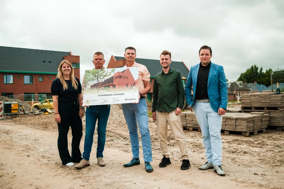 Tekenmoment uithuizen Goud Wonen