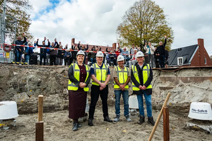 Eerste paal Dynhus Lemmer