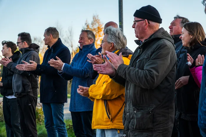 Bouwbord onthuld: 44 nieuwe woningen in Uithuizen-Noord!