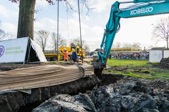 Bouwbord onthuld ‘Huis van Ten Post’