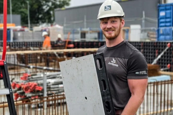 Elroy kiest zijn eigen weg in de bouw