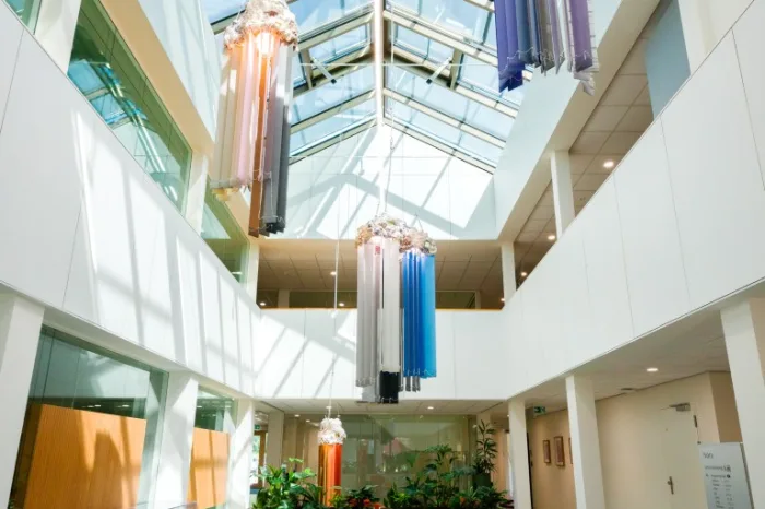 Vernieuwd aanmeldcentrum IND Ter Apel officieel geopend